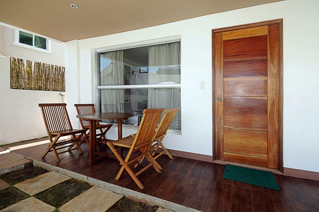 Bluewaves Westcliff Villa Balabag  Eksteriør bilde